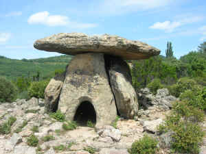 dolmen.JPG (1720963 octets)